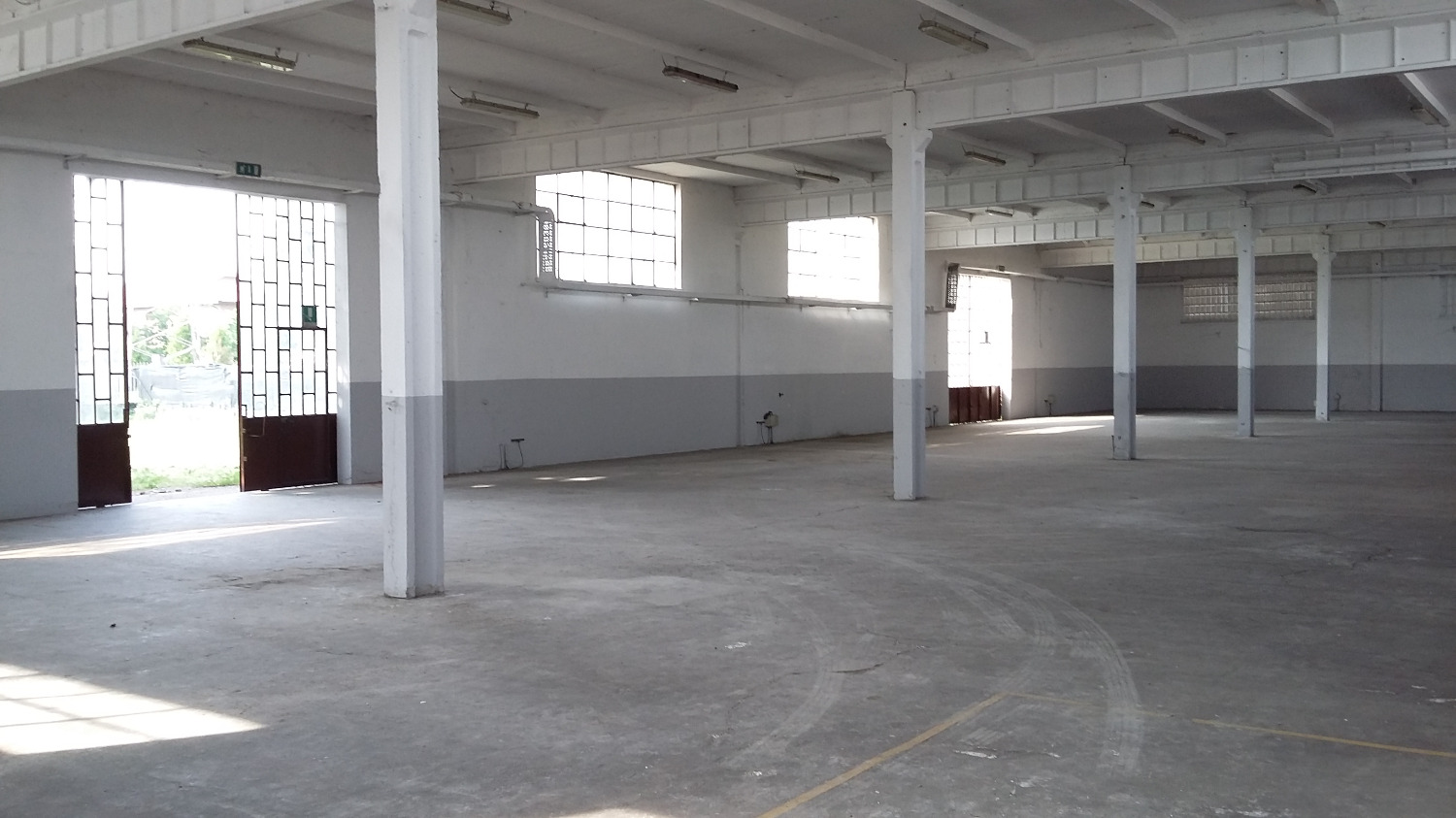 CA918 MESERO: Capannone + Abitazione € 2.350