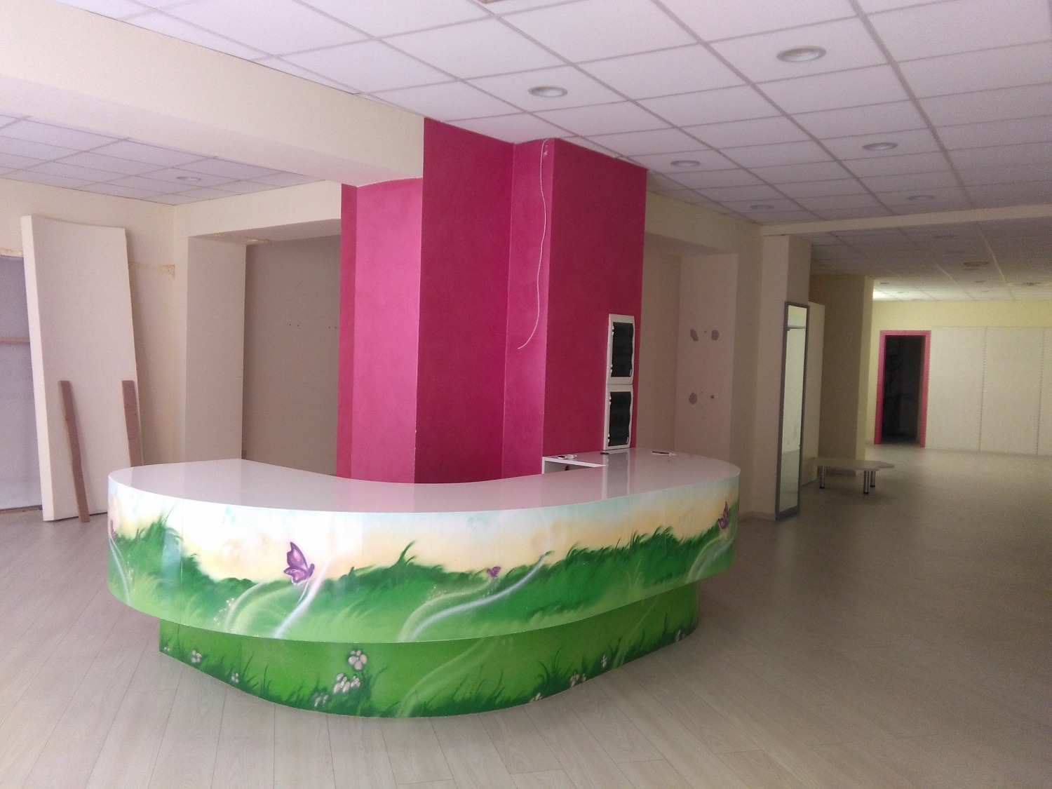 NA402 Magenta Centro: ampio Negozio di pregio € 3.000