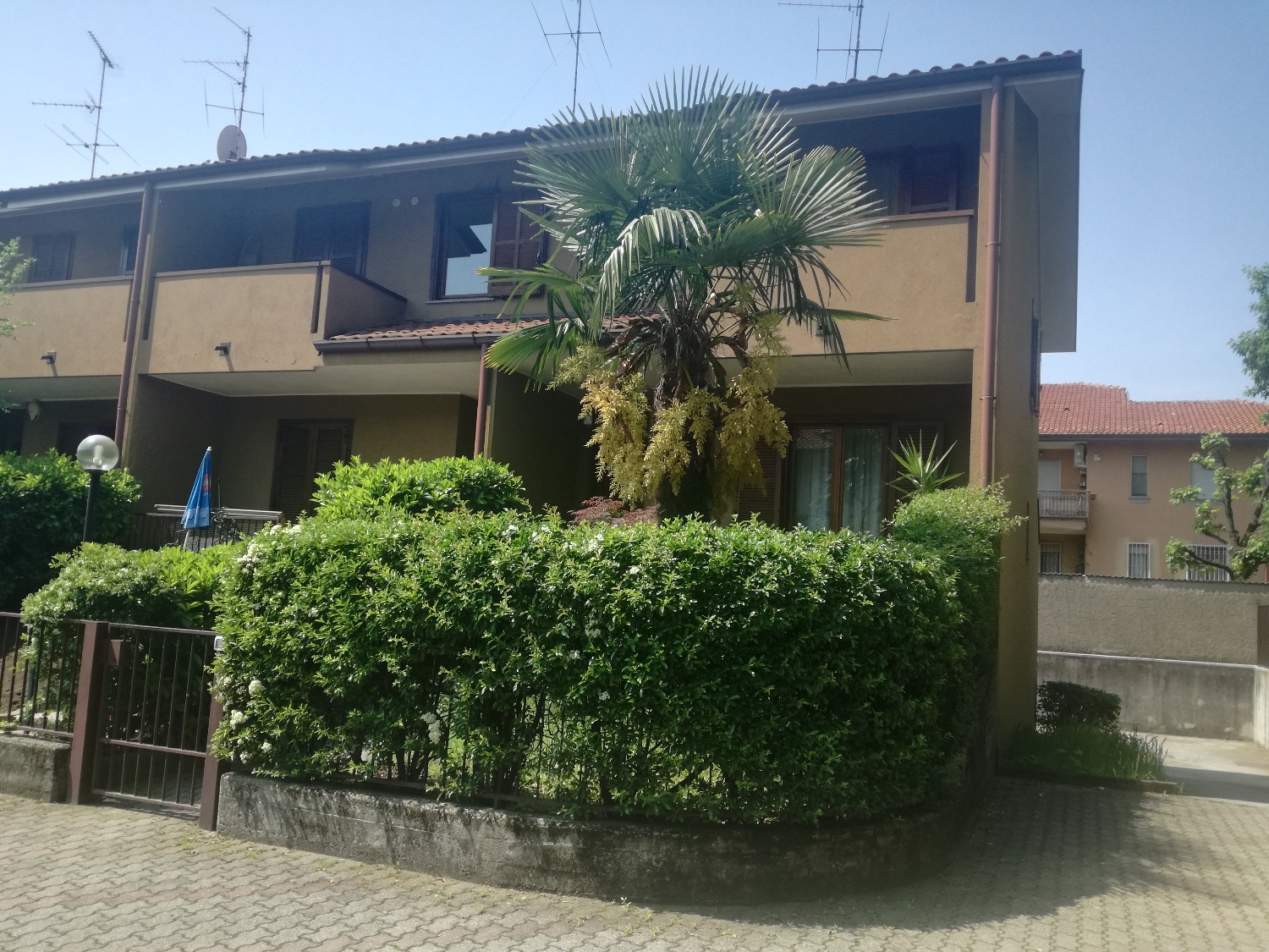 Rif T3250 Magenta: VILLA DI TESTA € 236.000