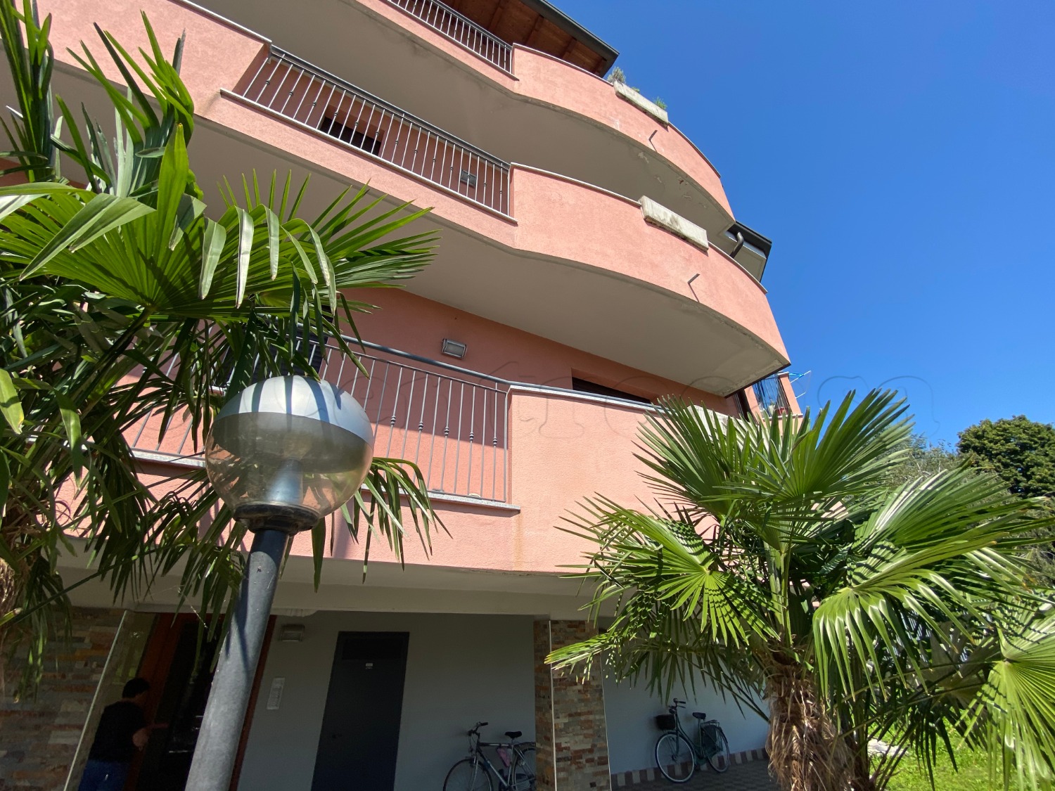 MAGENTA:RECENTE BILOCALE CON 2 TERRAZZI e BOX € 119.000