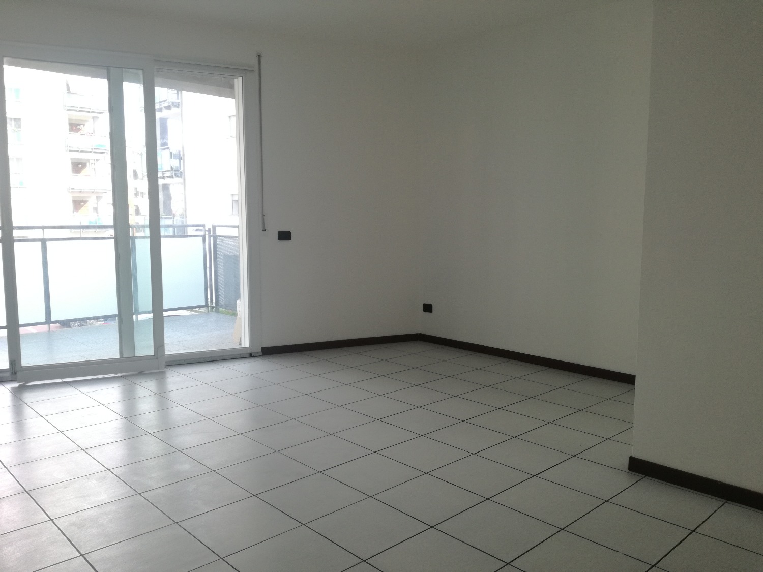 A3188 Corbetta: 3 locali nuovo € 715