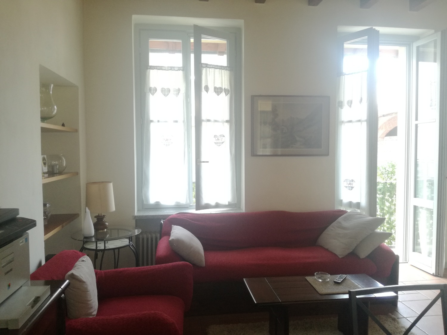 A2230 MAGENTA: IN CORTE BILOCALE ARREDATO € 650