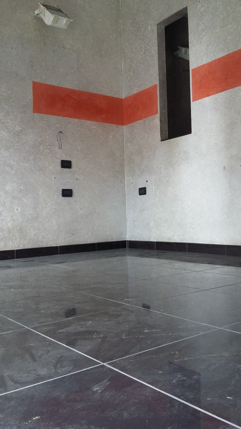 NT204 Magenta Pontevecchio Negozio con vetrina €67.000