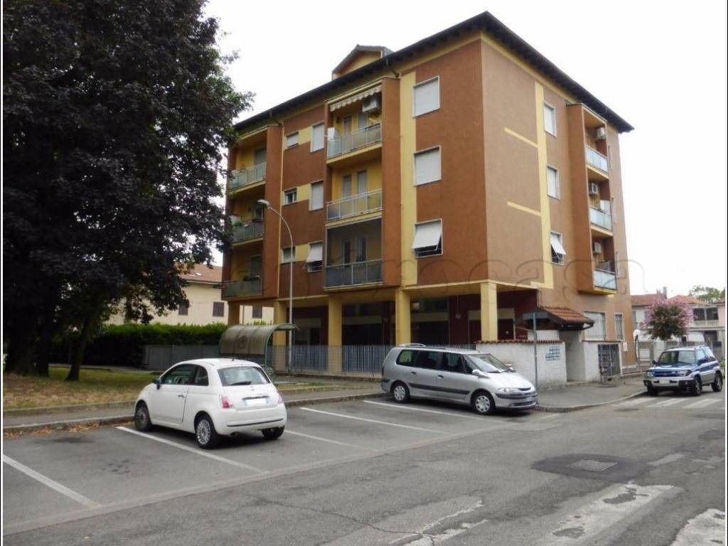 INVERUNO: Ad.ze Centro 2 LOCALI CON BOX € 75.000