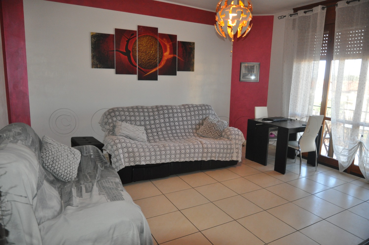 ROBECCO S/N: 3 LOCALI CON CANTINA E BOX € 114.000