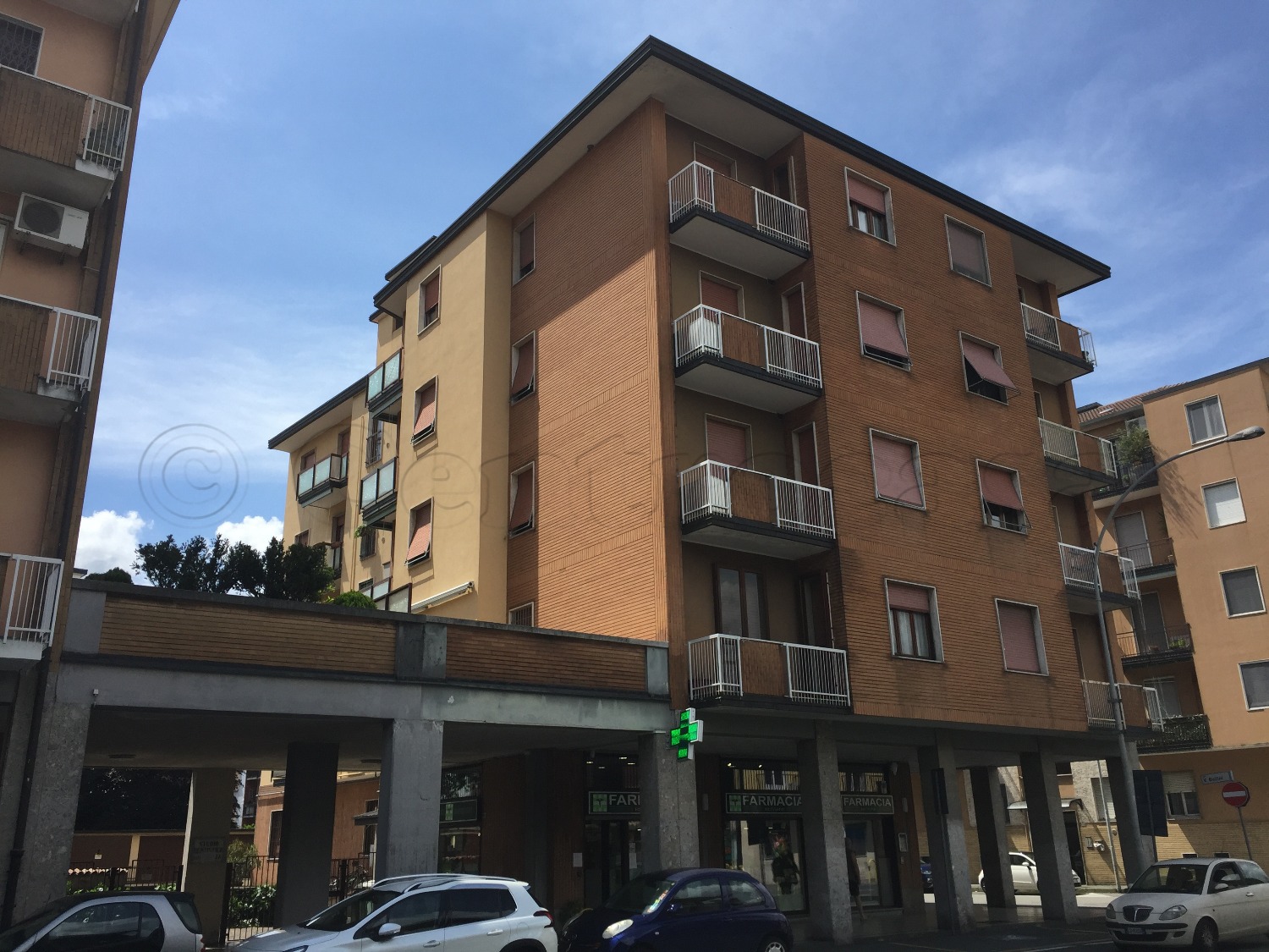 MAGENTA: 3/4 LOCALI CON POSSIBILITà BOX € 95.000