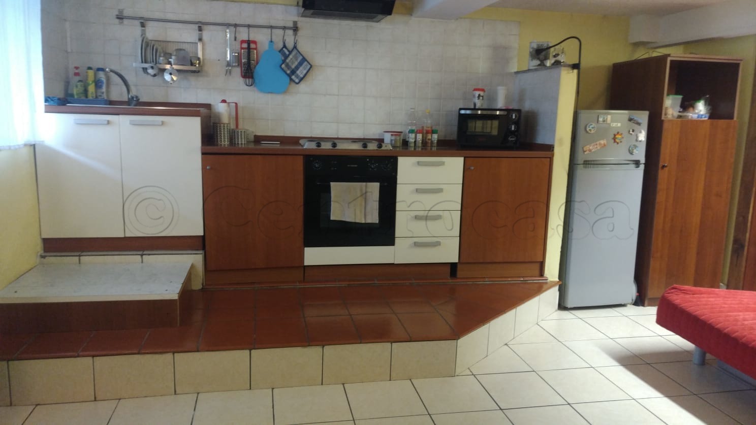 MAGENTA: IN VILLA 2 LOCALI ARREDATO € 500