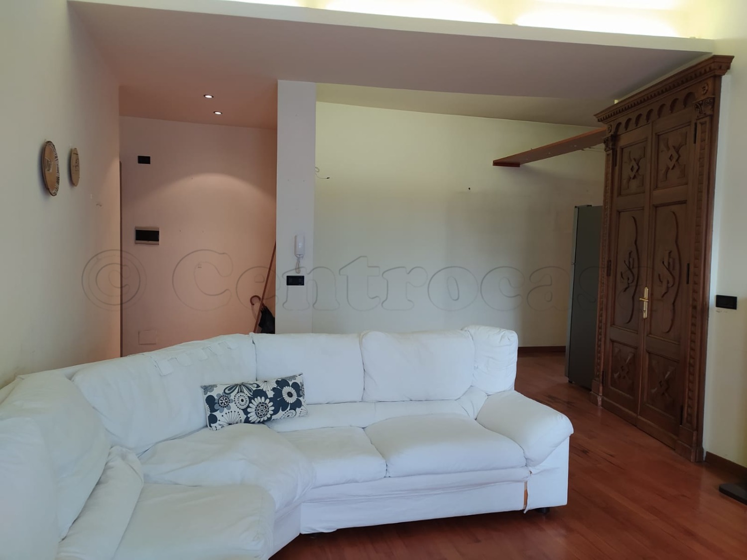 CORBETTA: TRILOCALE + BOX ARREDATO € 550