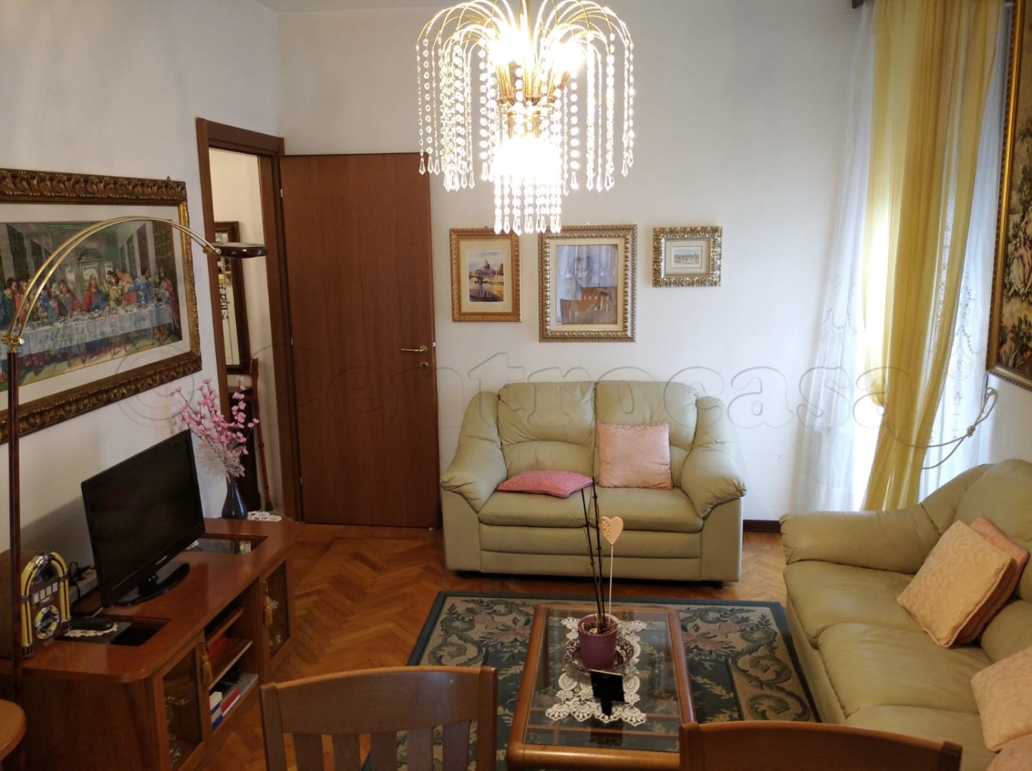 MAGENTA: 4 LOCALI+BOX (ANCHE FRAZIONABILE) € 105.000