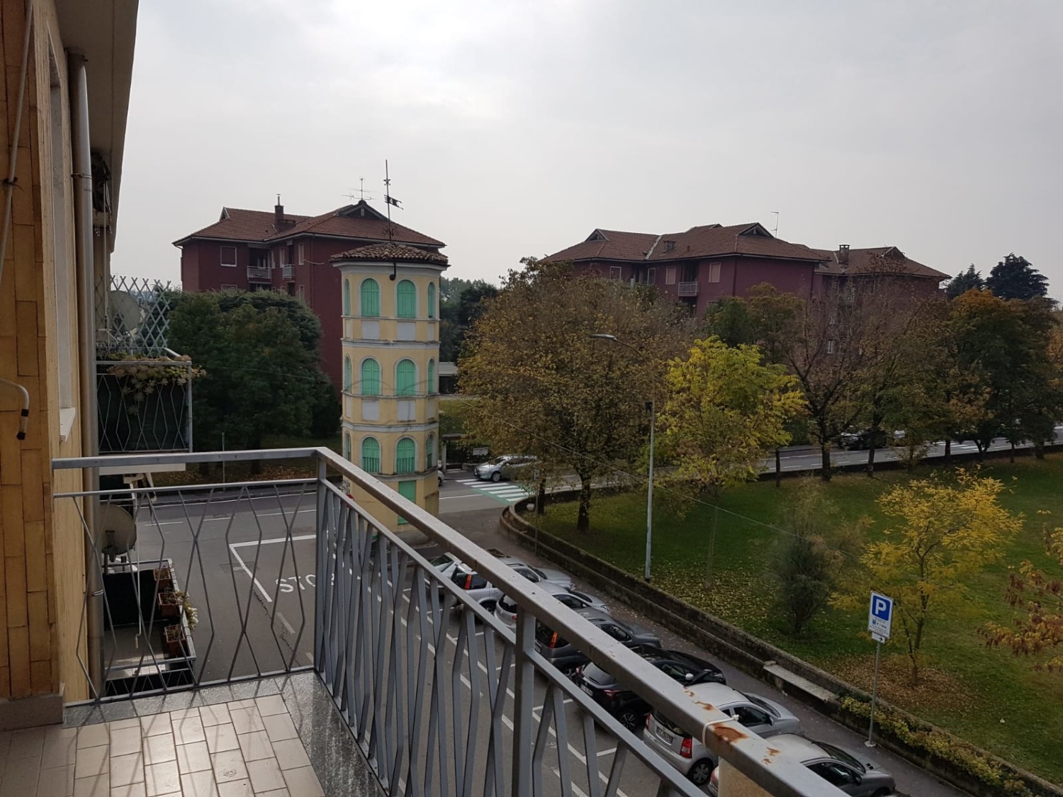 MARCALLO: IN CENTRO TRE LOCALI+BOX DA RIVEDERE € 79.000