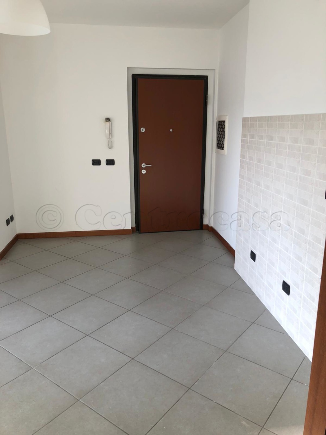 CORBETTA: RECENTE 2 LOCALI + TERRAZZINO + BOX € 580