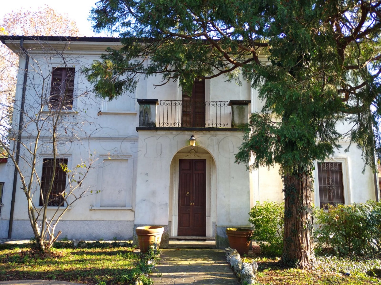 BOFFALORA: GRANDE VILLA CON GIARDINO € 315.000