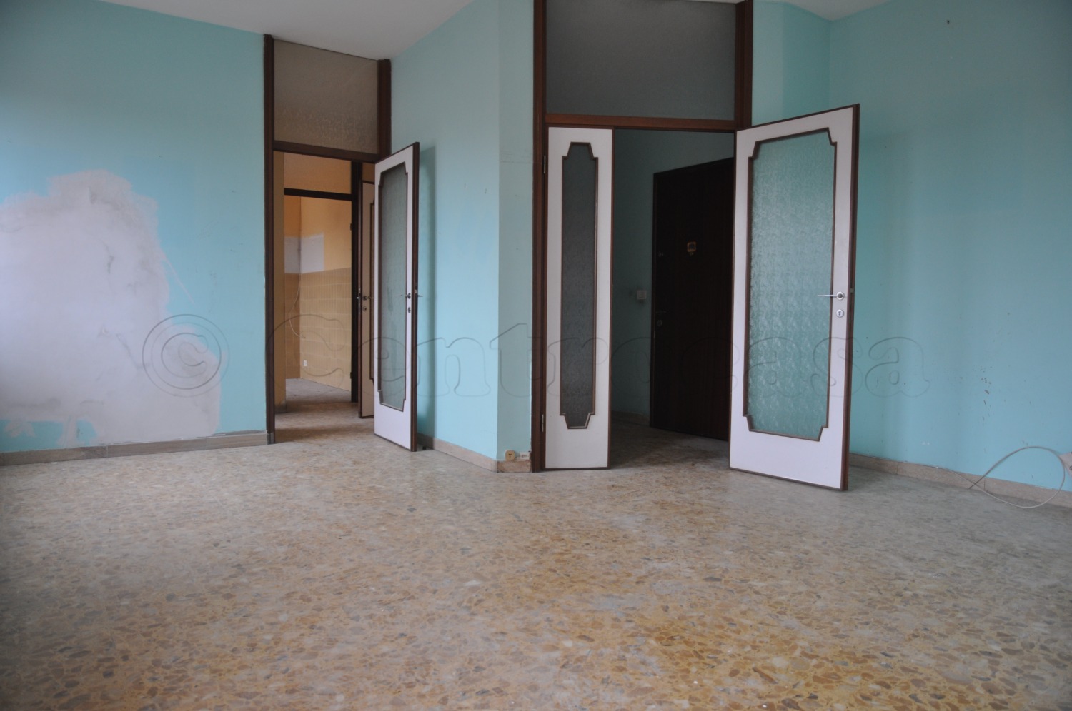 ABBIATEGRASSO: GRANDE 3 LOCALI € 650