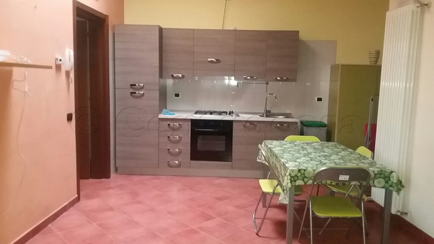 MAGENTA CENTRO: BILOCALE PARZ. ARREDATO IN CORTE € 450