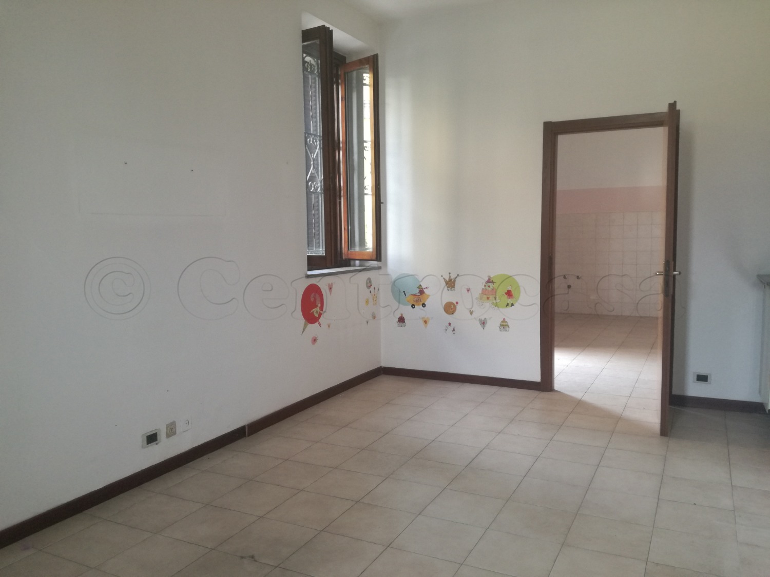 MAGENTA: UFFICIO AD.ZE STAZIONE e CENTRO € 550