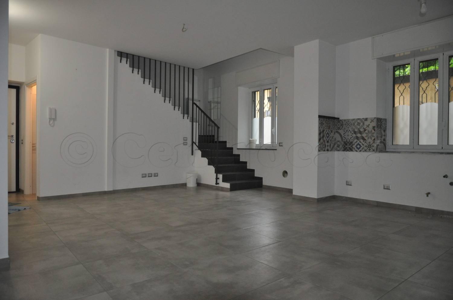 MAGENTA: CENTRALISSIMO 3 LOCALI IN CORTE € 600