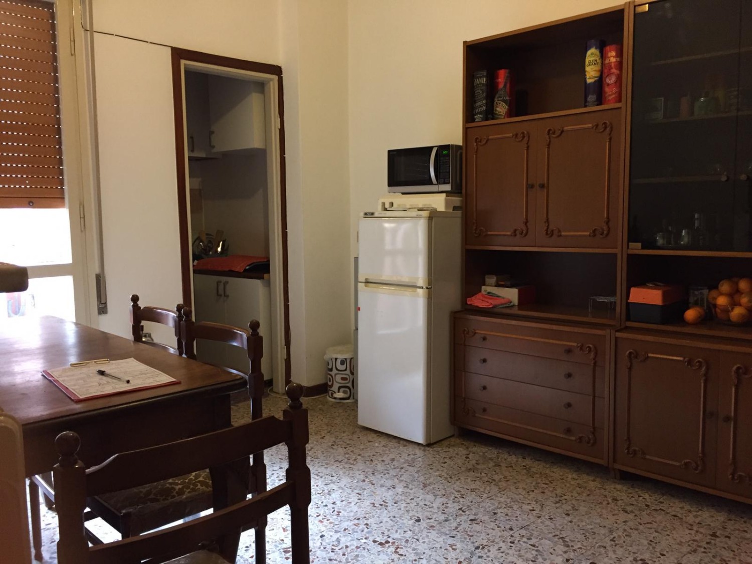 A2309 ROBECCO S/N: 2 LOCALI in centro € 300