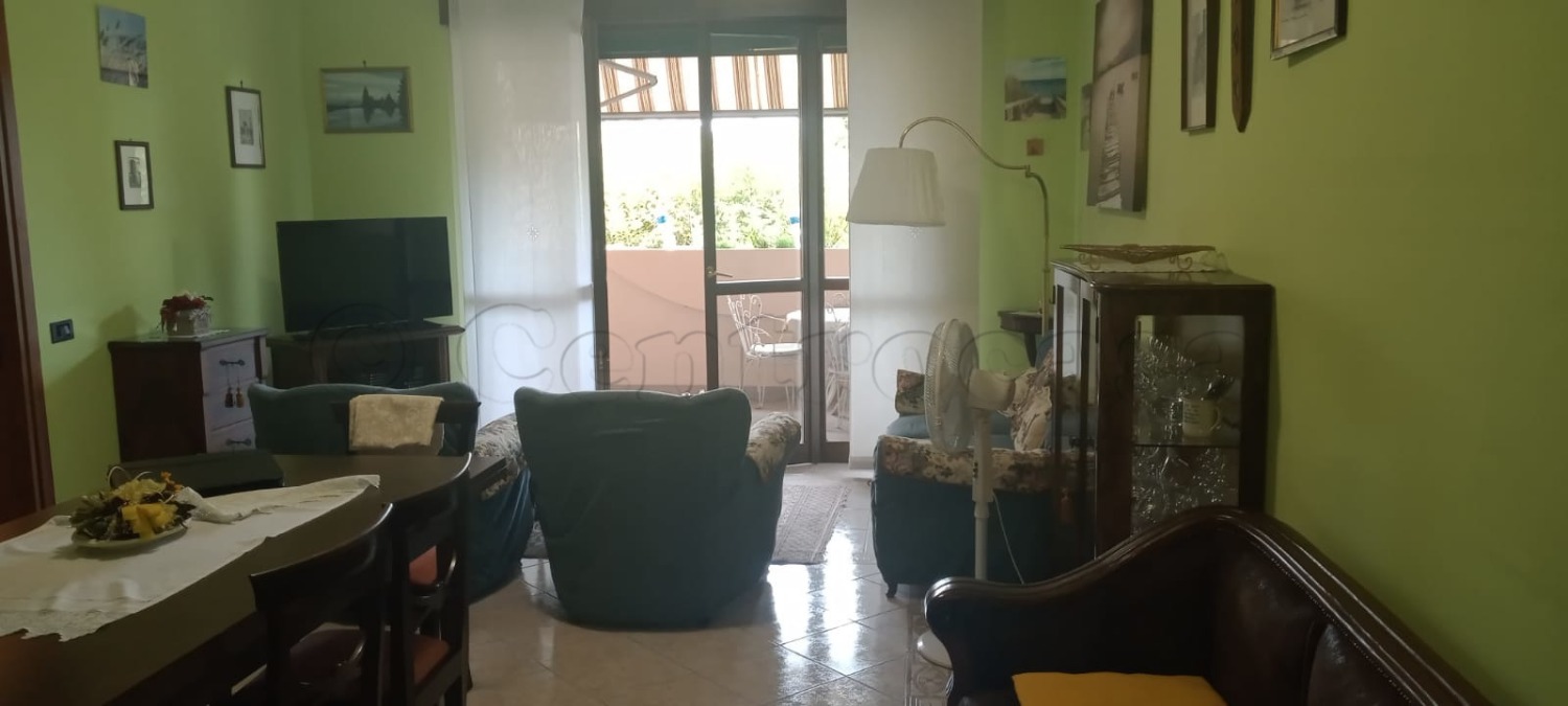 MAGENTA: 3 LOCALI + DOPPI SERVIZI ARREDATO € 850