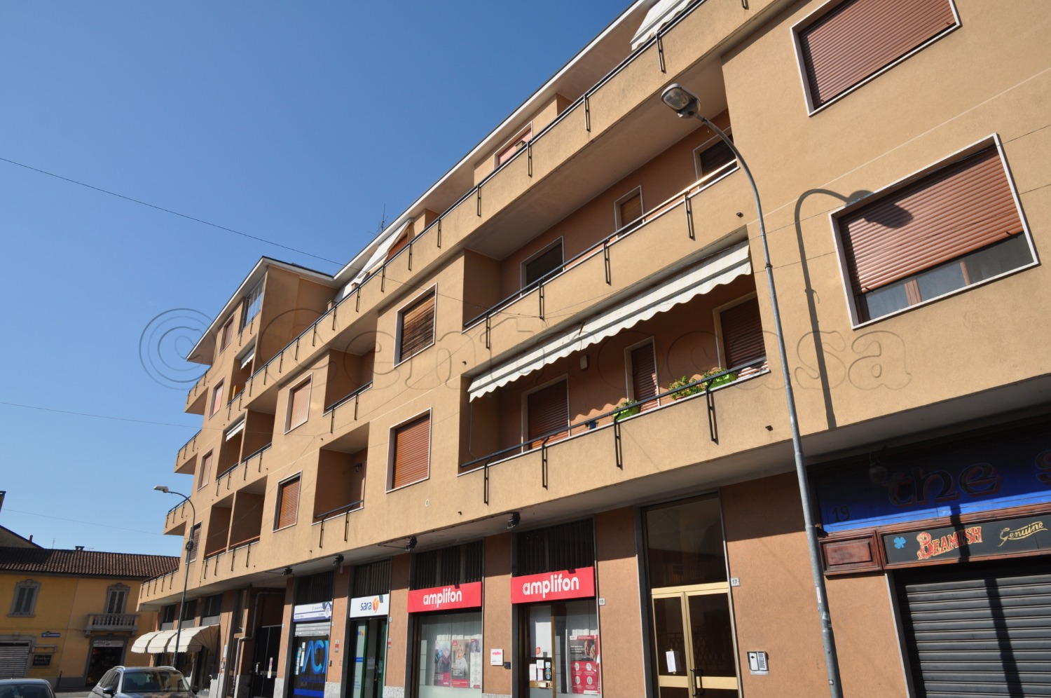 MAGENTA: CENTRALISSIMO 3 LOCALI + BOX € 148.000