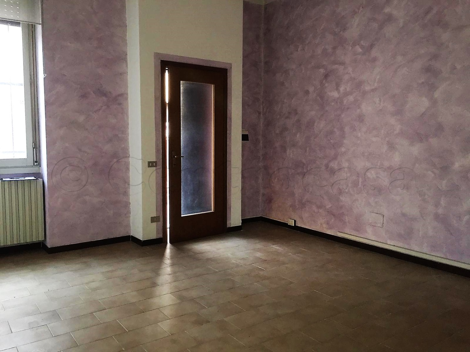 CORBETTA: IN CENTRO UFFICIO € 400 SENZA BARRIERE