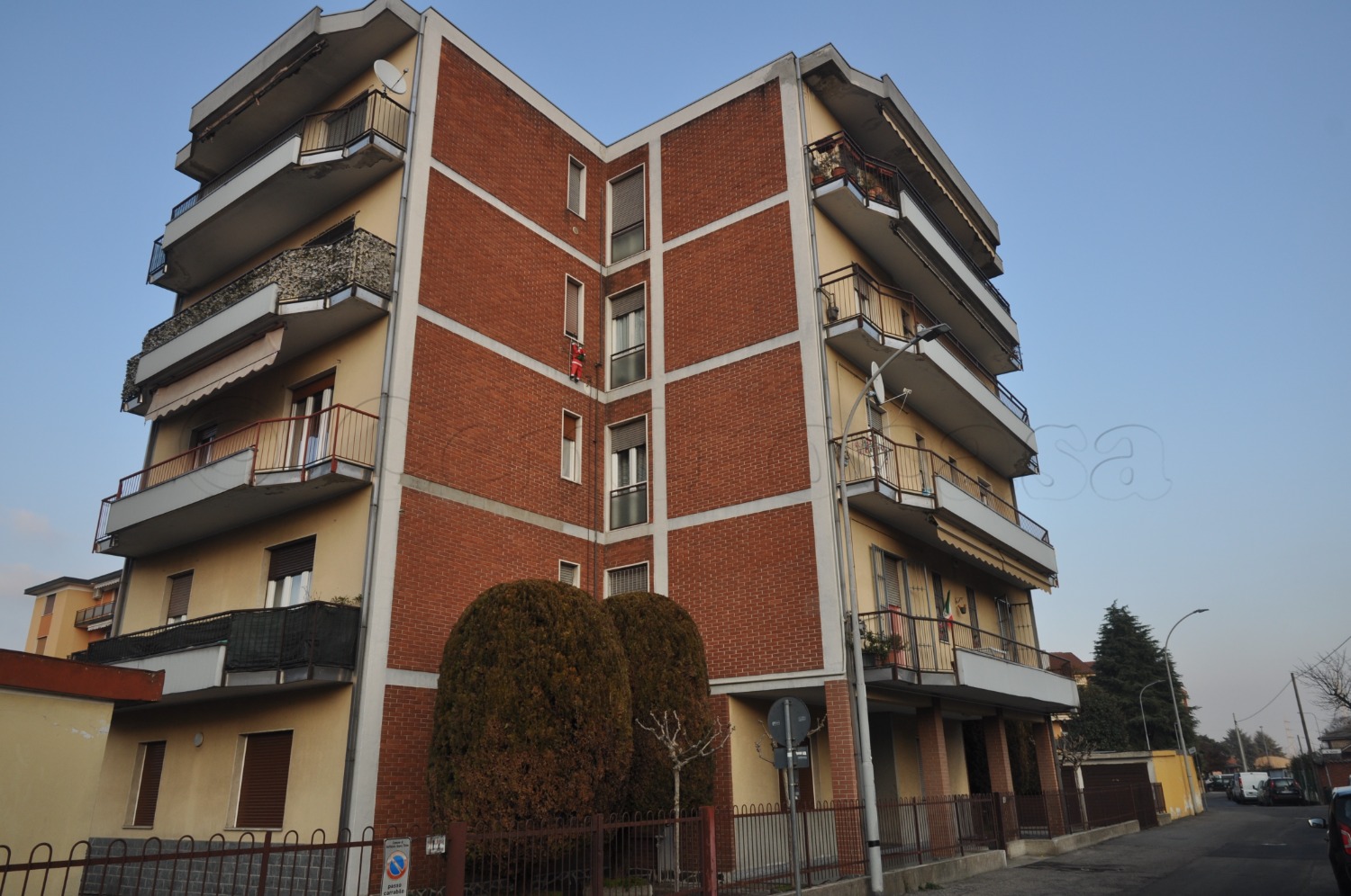 BOFFALORA: AMPIO 4 LOCALI CON BOX € 90.000