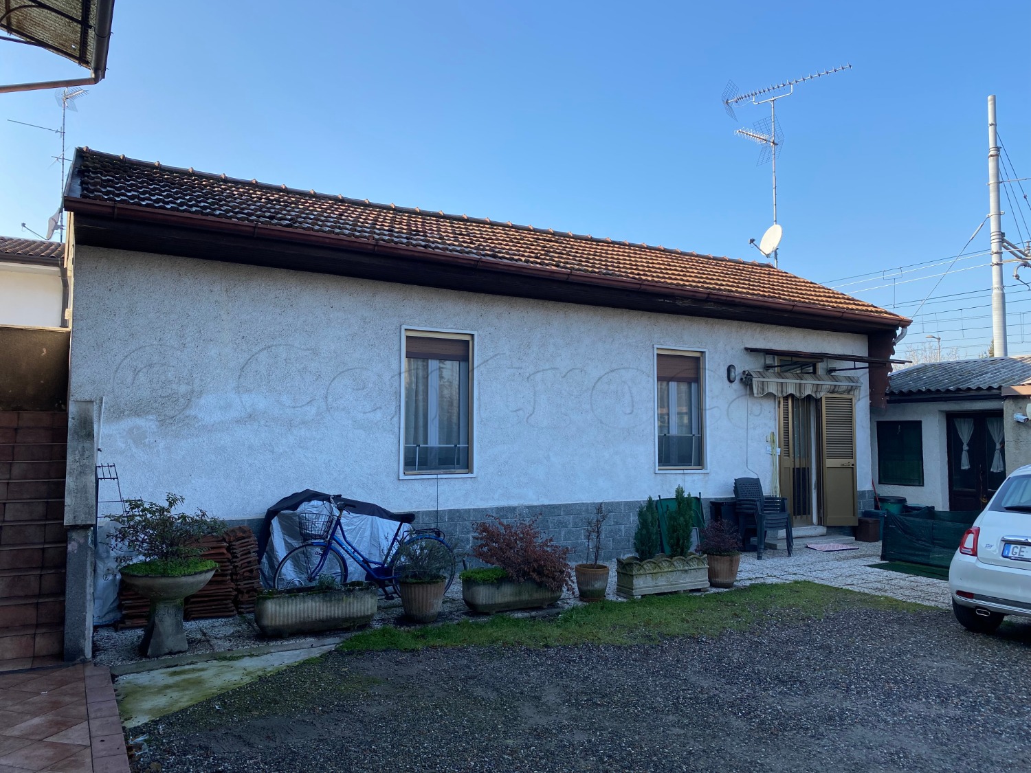 MAGENTA: CASETTA DI CORTE ARREDATA € 400