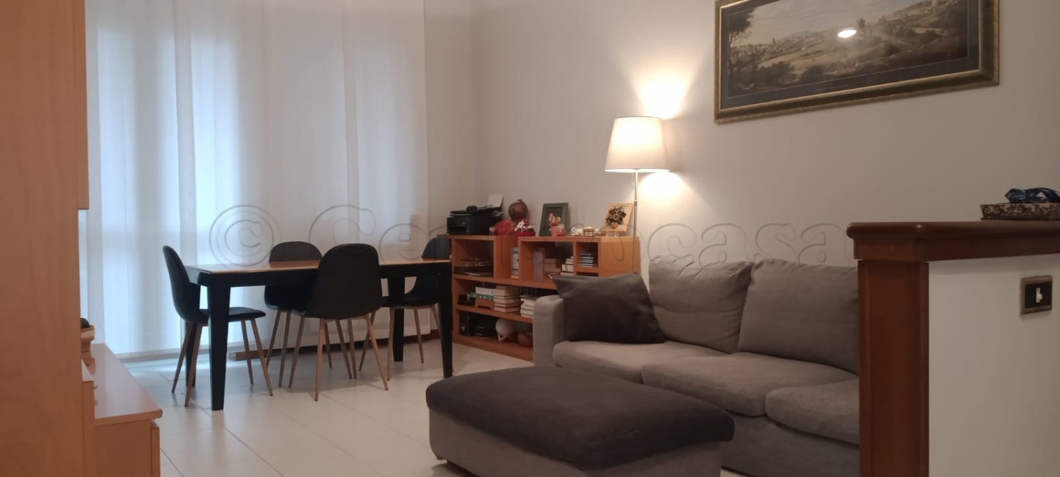 CORBETTA: 3 LOCALI + BOX € 125.000