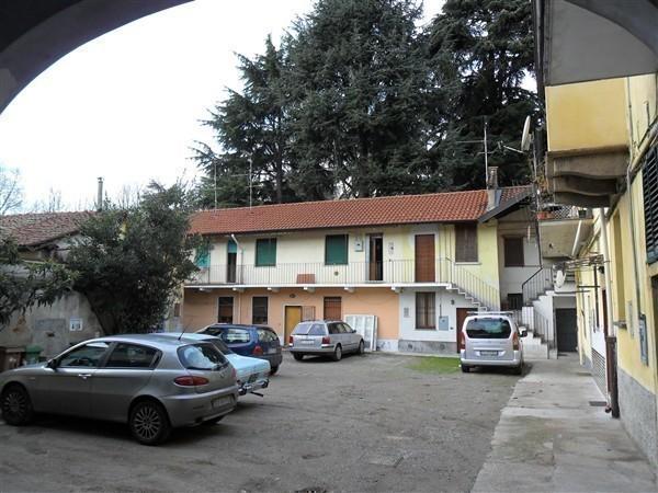 A2128 Magenta Centro: 2 LOCALI arredato € 450