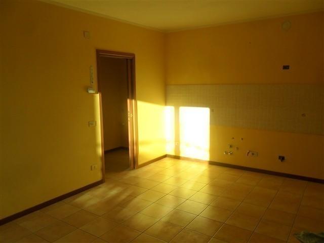 ROBECCO S/N - BILOCALE VUOTO RECENTE € 530 - A2256