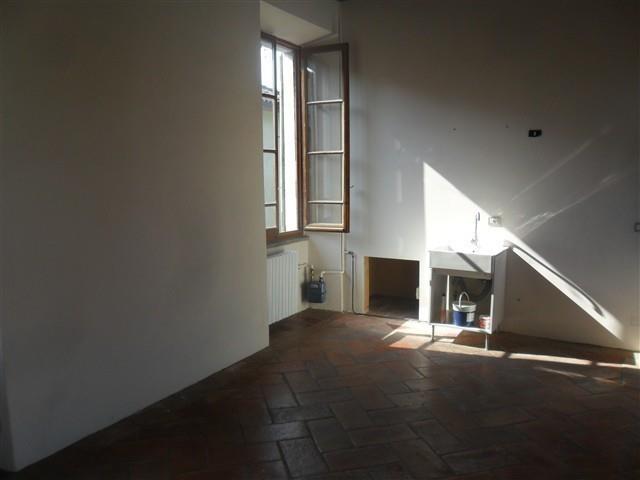 A2270 ROBECCO S/N:BILOCALE con CAMINO € 600