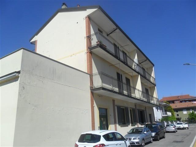 MARCALLO - 2 LOCALI VUOTO € 350 - A2274