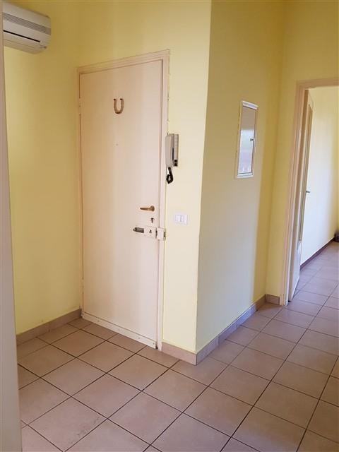 ROBECCO -  2 LOCALI RISTRUTTURATO € 450 Rif A2288