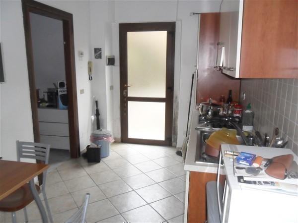 Rif A291 MAGENTA CENTRO BILOCALE ARREDATO IN CORTE€ 450