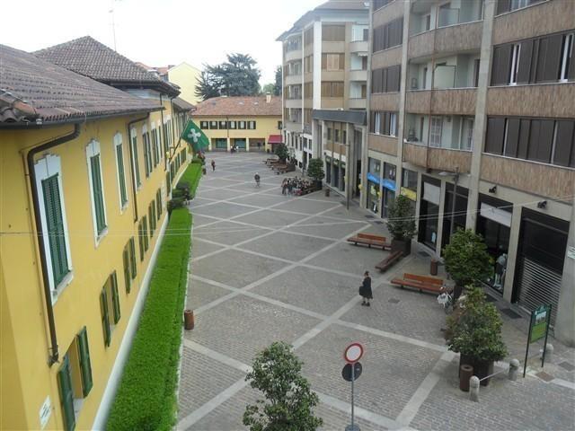 A307 Magenta Zona Centro: 3 locali arredato/vuoto € 450