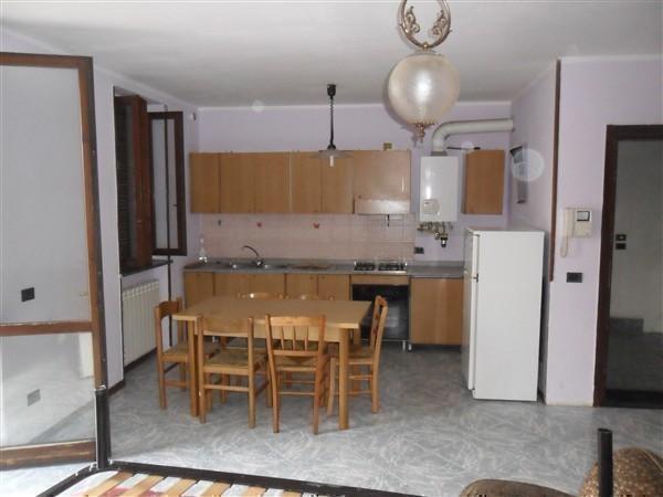 Rif A321 MAGENTA TRILOCALE ARREDATO € 600