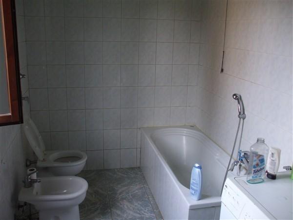 MAGENTA P.ZZA KENNEDY - 3 LOCALI ARREDATO € 550 A348