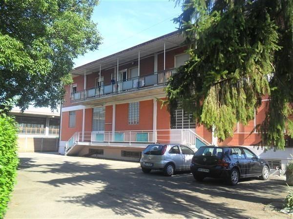 Rif CA504 MAGENTA LABORATORIO mq 240 € 1.000