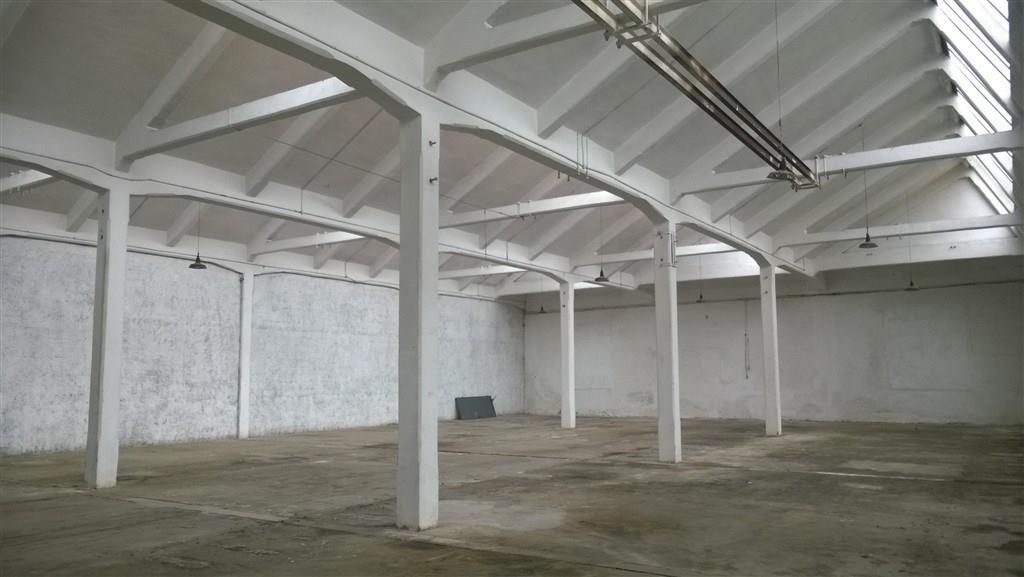 Rif. CA915 Magenta: CAPANNONE 570 mq - € 1.300