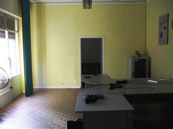 MAGENTA Zona Pompieri NEGOZIO 60 mq c.ca. € 500 LA203