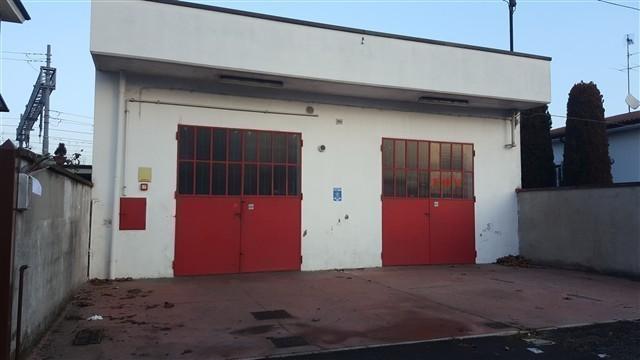 Rif LA409  MAGENTA  LABORATORIO € 750 mensili