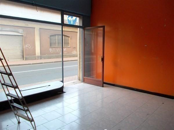 PONTEVECCHIO -  Negozio 2 locali € 400 NA202