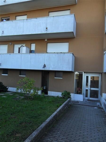 U2/COLOSSEO -  2 LOCALI RISTRUTTURATO € 95.000 - T2104