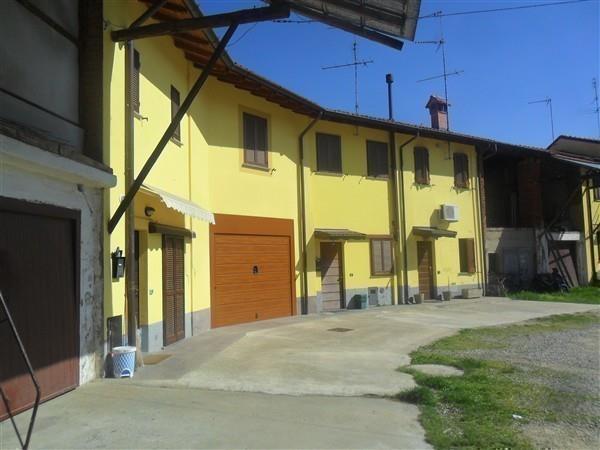 T2120 Cerello di Corbetta: Rustico/fienile € 27.000
