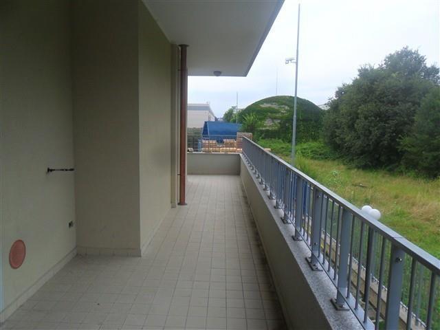 T2140 MAGENTA BILOCALE NUOVO +TERRAZZO +BOX € 140.000