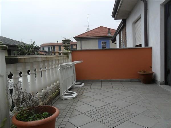 T292 INVERUNO: Appartamento in villa € 105.000