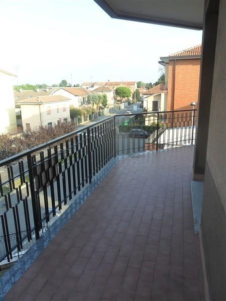 ROBECCO S/NAVIGLIO: 3 locali € 135.000 - T3184