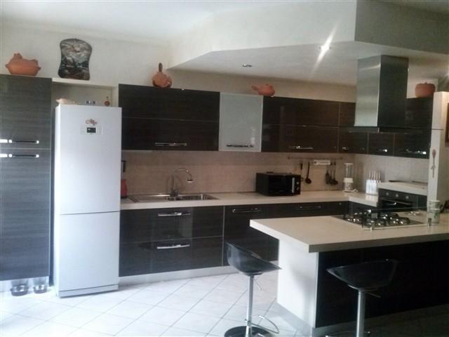 CORBETTA 3 Locali + doppi servizi + GIARDINO € 178.000