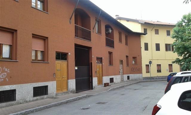 MAGENTA CENTRO TRILOCALE COMODO AI SERVIZI € 95.000