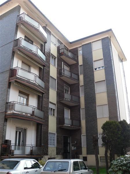 Rif T412 Magenta: 4 LOCALI + DOPPI SERVIZI € 122.000