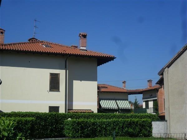 Rif T447 CORBETTA 4 LOCALI + doppi servizi € 135.000